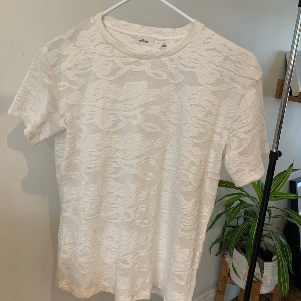 Aritzia Wilfred embroidered t-shirt